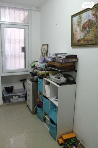 דירת גן, ישראל זנגוויל 9, קרית היובל, ירושלים