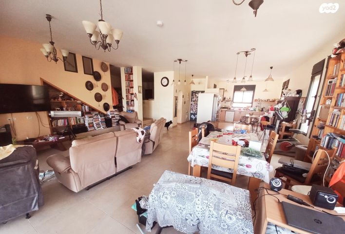 בית פרטי/ קוטג', הפרחים 1, בית השיטה, בית השיטה