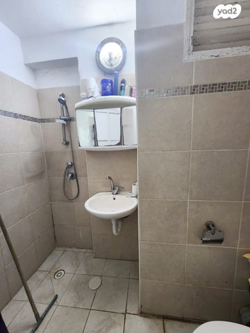 דירה, הרב ברזני סלומון 9, עמידר, טירת כרמל