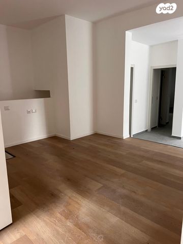 דירת גן, שרעבי יעקב סעדיה 1, נווה מרמורק, רחובות