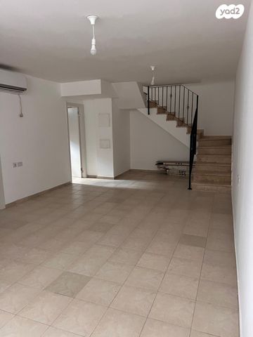 דירת גן, שרעבי יעקב סעדיה 1, נווה מרמורק, רחובות