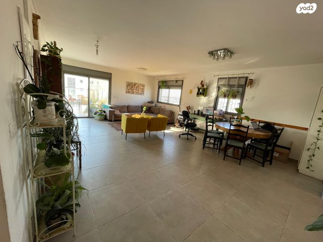 גג/ פנטהאוז, פרופ' יום טוב עסיס 3, פסגת זאב, ירושלים