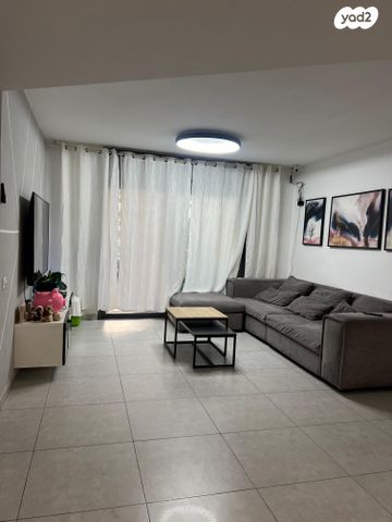 דירת גן, גפן 9, החורש, חריש