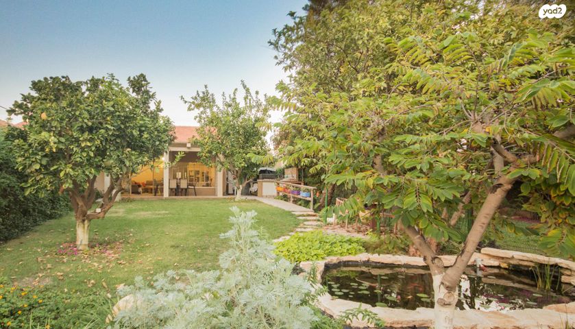 בית פרטי/ קוטג', שדרות בן צבי 28, שיכון צנחנים, רמת גן