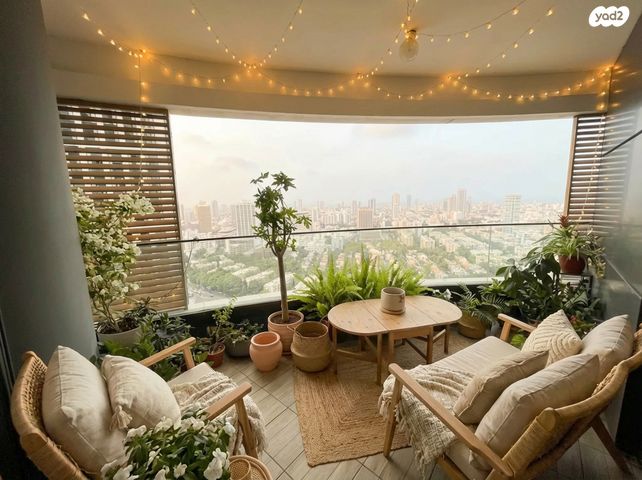 דירה, דרך מנחם בגין 160, מונטיפיורי, הרכבת, תל אביב יפו