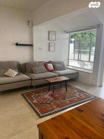 דו משפחתי, יפה נוף 111, בן גוריון, טבריה