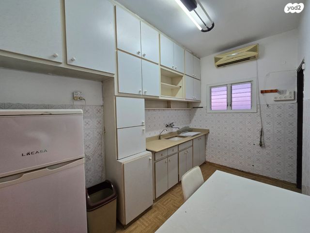 דירה, רוטשילד 61, עמידר, בת ים