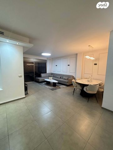 לילינבלום 21