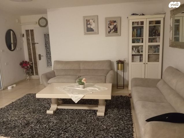 דירת גן, רקפת 4, משכנות גבעת זאב, גבעת זאב