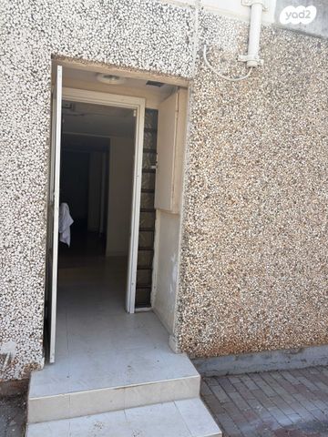 בית פרטי/ קוטג', הגפן 12, שכונה 2, תל מונד