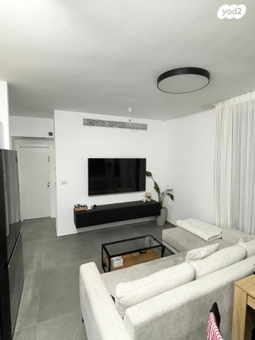 דירה, יהודה הלוי 18, רמב"ם, ראשון לציון