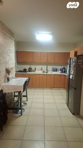 דירה, הרב פינטו מסעוד אשר 8, שיפר, פתח תקווה