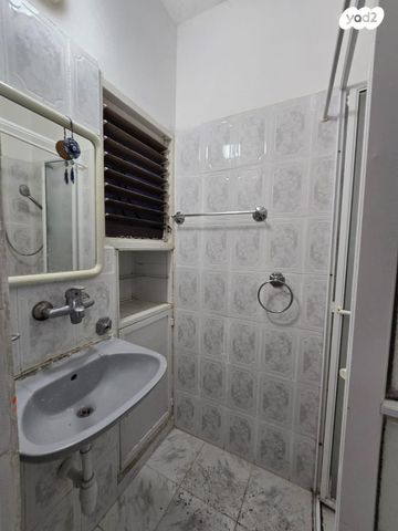 דירה, רוטשילד 61, עמידר, בת ים