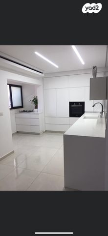 שדרות צפריר 5