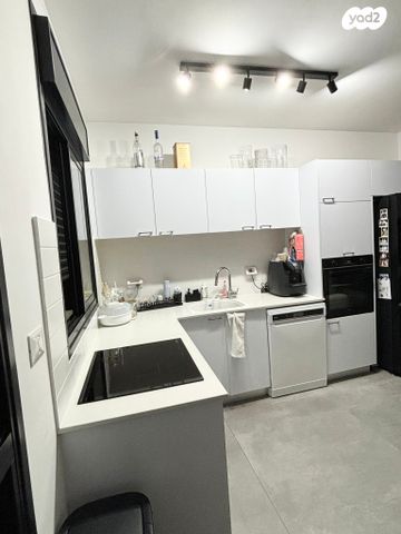 דירה, יהודה הלוי 18, רמב"ם, ראשון לציון