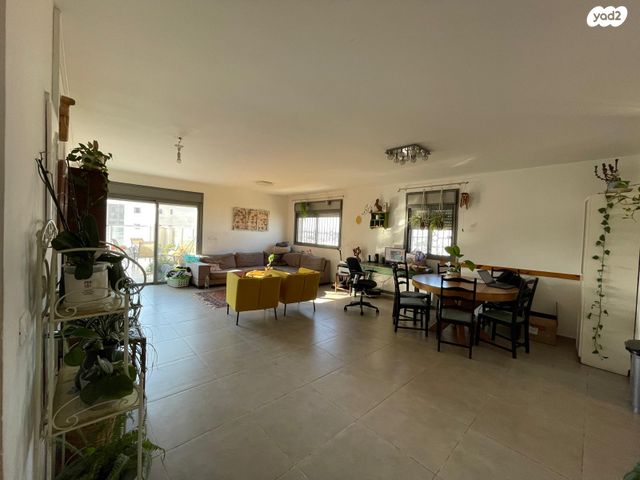 גג/ פנטהאוז, פרופ' יום טוב עסיס 3, פסגת זאב, ירושלים