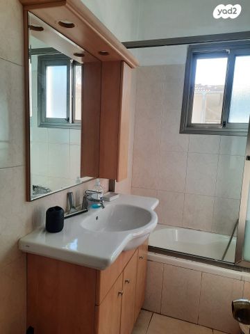 דו משפחתי, הרימון 28, נאות הפרחים, גן יבנה