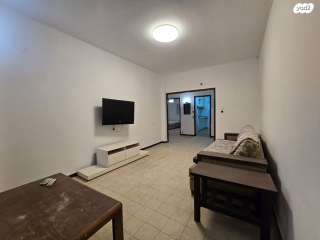 דירה, רוטשילד 61, עמידר, בת ים