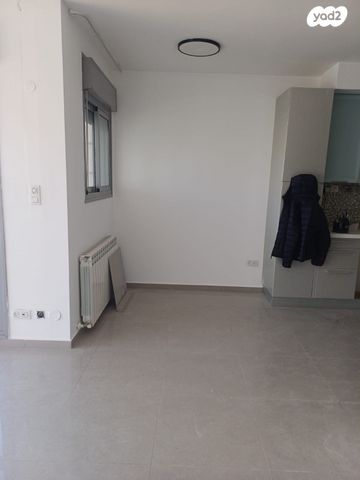 דירה, אברהם פררה 1, הולילנד, ירושלים