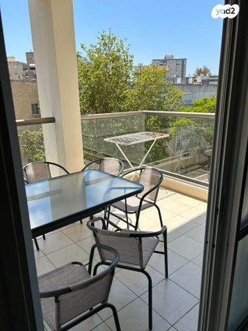 דירה, מנשה 5, מרכז העיר, סביניה, הוותיקה, קרית ביאליק