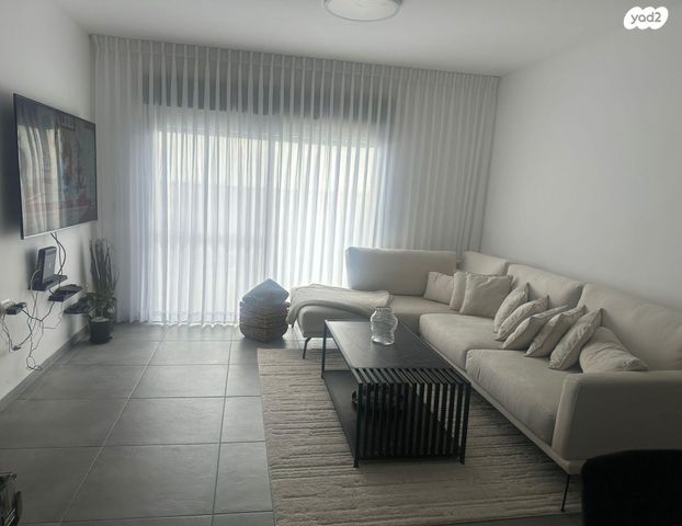 דירה, אחדות 6, בצוותא, חריש