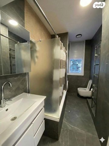 גג/ פנטהאוז, חיים כהן 4, המרכז השקט / מרכז העיר, פתח תקווה