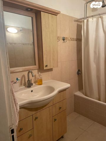 דירה, ליבורנו 5, רמת הנשיא, בת ים