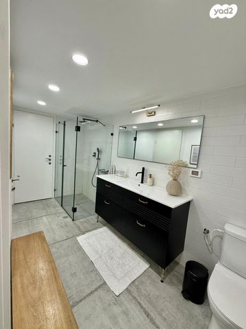 דופלקס, שרה אהרונסון 17, גדרה מזרח, גדרה