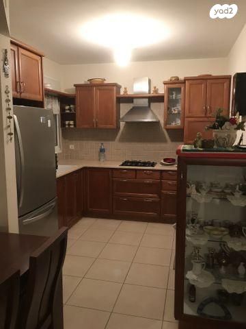 דירה, מנשה 5, מרכז העיר, סביניה, הוותיקה, קרית ביאליק