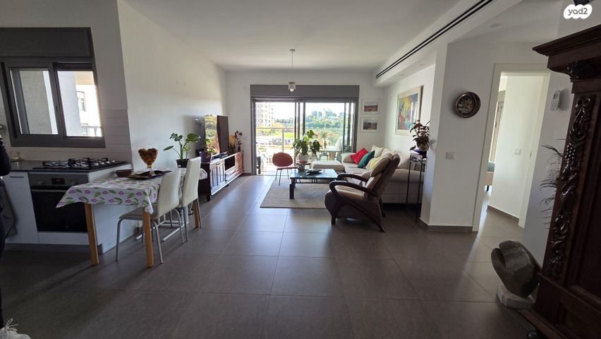 דירה, הרב עובדיה יוסף 3, גליל ים (מתחם הכוכבים), הרצליה