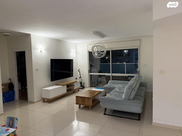 דירה, פנחס חגין 11, כפר גנים ג, פתח תקווה