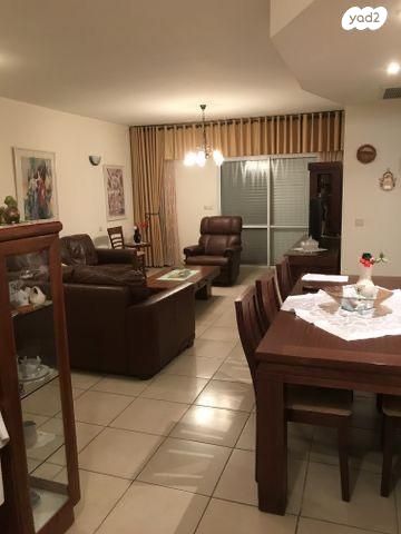 דירה, מנשה 5, מרכז העיר, סביניה, הוותיקה, קרית ביאליק