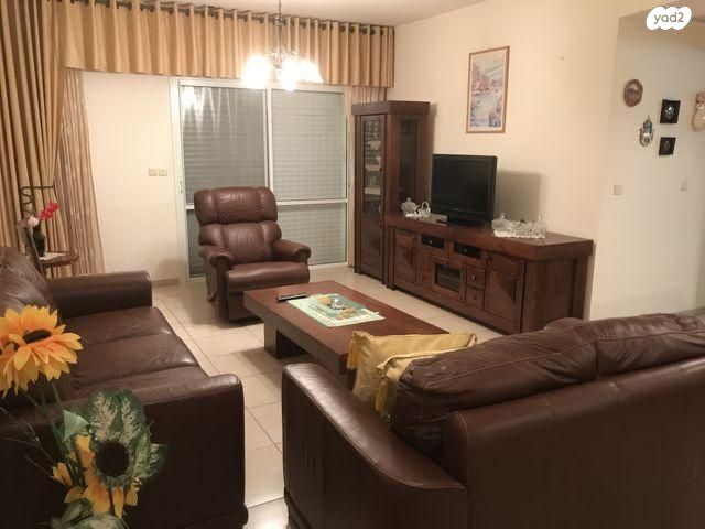 דירה, מנשה 5, מרכז העיר, סביניה, הוותיקה, קרית ביאליק