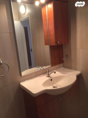 דירה, שדרות רוברט סולד 1, קרית ים  א', קרית ים