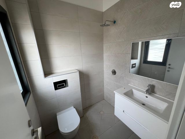 דירה, יהדות איטליה 24, רמת יורם, נתיבות