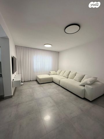 חיל הצנחנים 14