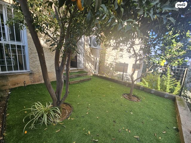 אלברט איינשטיין 80