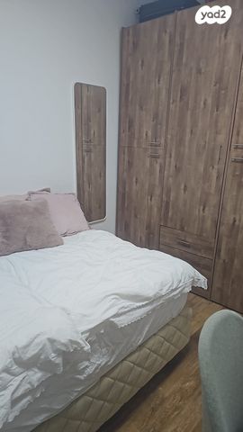 דירה, כרמל 1, אחוזת הנשיא, רחובות