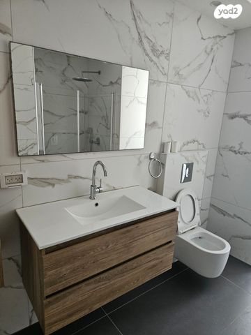 דירה, ז'בוטינסקי 54, ארלוזורוב, גבעתיים