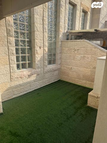 יחידת דיור, חבר 9, נווה מנחם, גבעת זאב