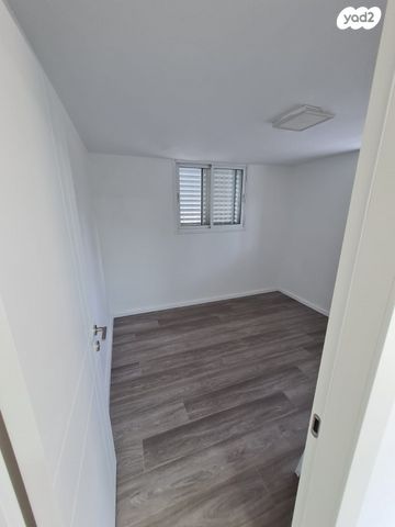 דירת גן, הנביאים 81, שיכוני המזרח, ראשון לציון