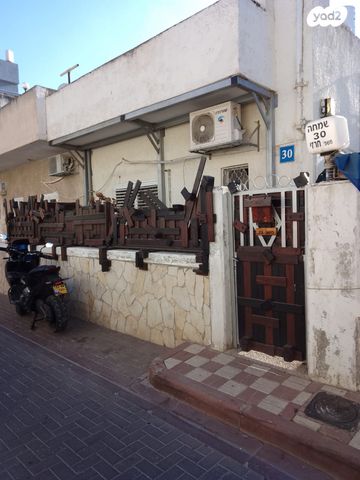 בית פרטי/ קוטג', שמחה 30, התקוה, בית יעקב, נווה צה"ל, תל אביב יפו