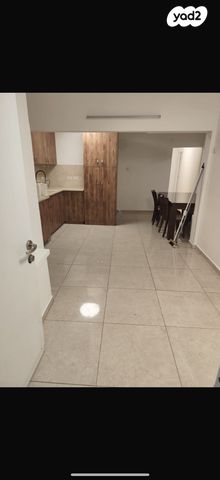 דירה, הל"ה 8, עמידר, אור יהודה