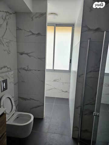 דירה, ז'בוטינסקי 54, ארלוזורוב, גבעתיים