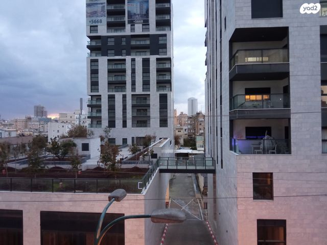 יחידת דיור, ישראל זנגוויל 14, צפון מזרח מרכז העיר, נתניה