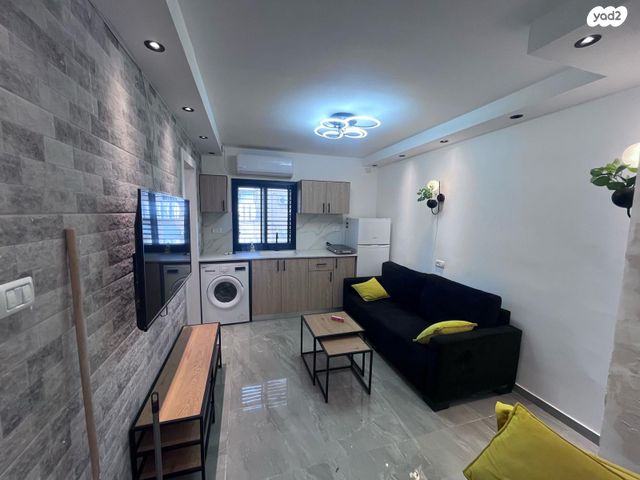 דירה, שדרות יוספטל 72, מרכז העיר, קרית אתא