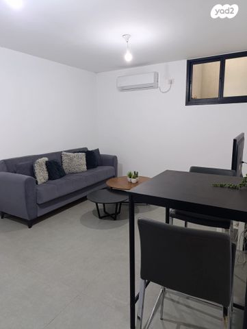 יחידת דיור, עין זיוון 8, נווה דקלים, ראשון לציון