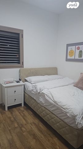 דירה, כרמל 1, אחוזת הנשיא, רחובות