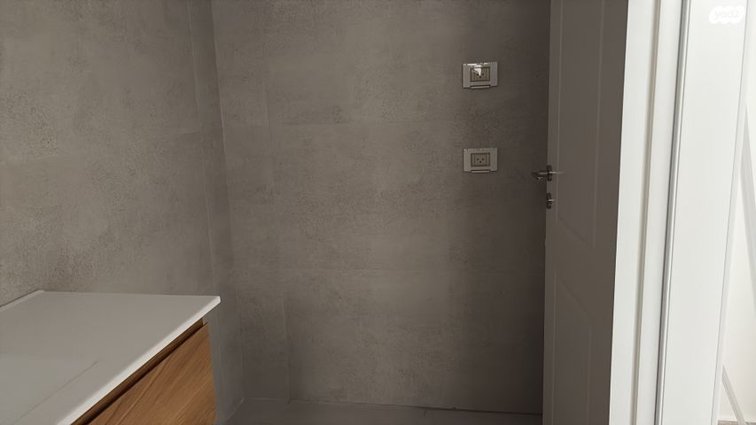 יחידת דיור, המלכים 41, נווה מגן, רמת השרון