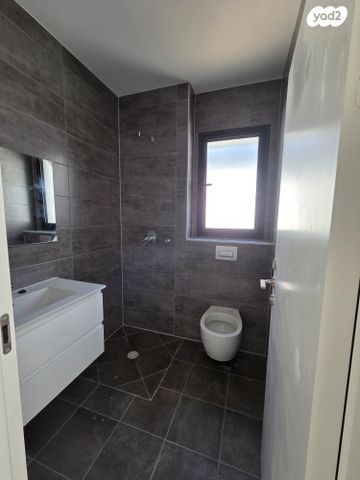 דירה, יונה וולך 7, גרין פארק החדשה, הוד השרון